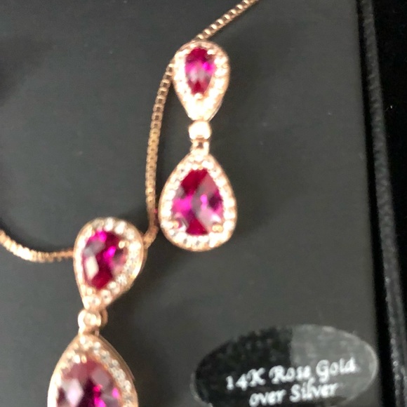 NIB Vintage R.H Macy & Co. 14k Rose gold over SS Ruby necklace, earrings. S1 - Picture 3 of 5